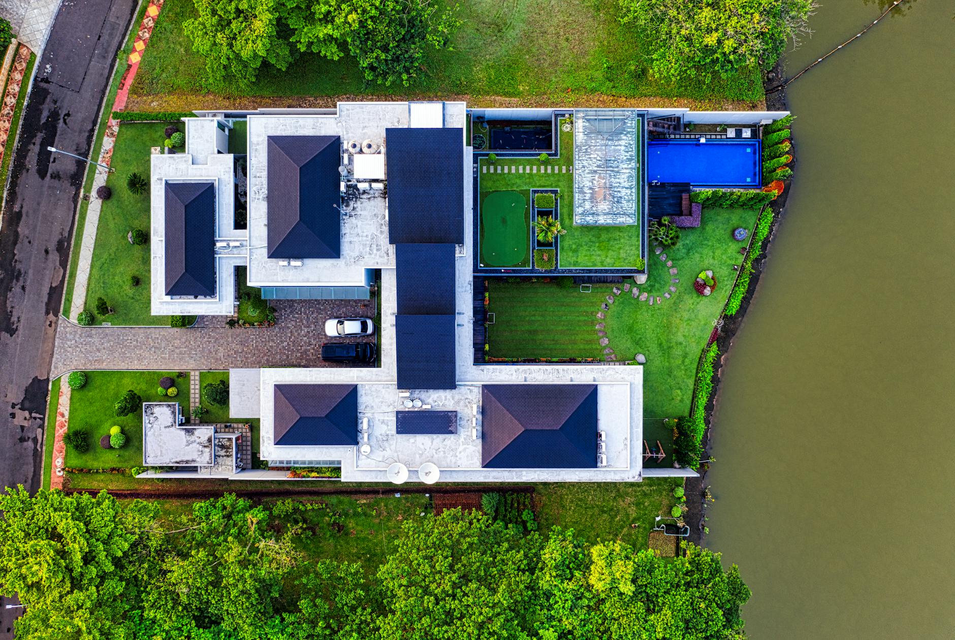 Photos aériennes de propriétés immobilières prises au drone
